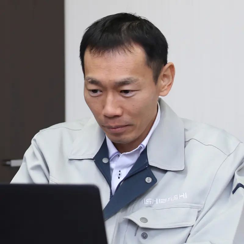 先輩社員の写真